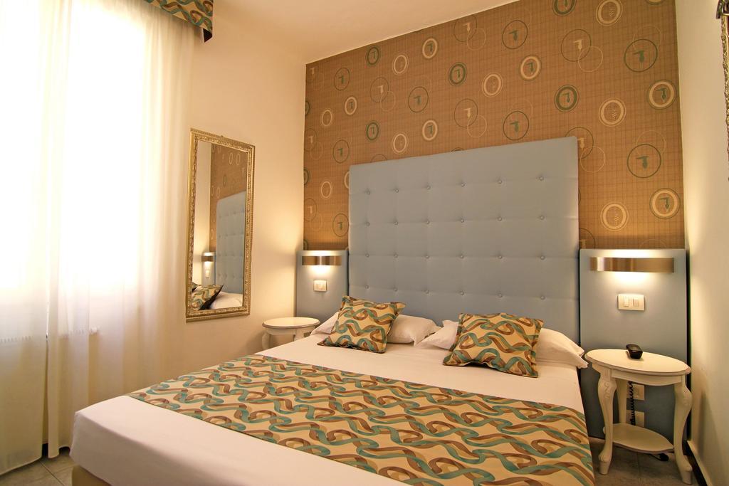 Economy Double or Twin Room,462293787:JPEG