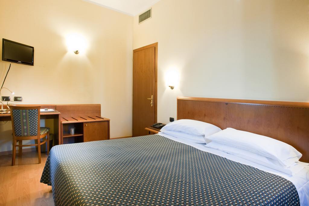 Standard Triple Room,27764351:JPEG
