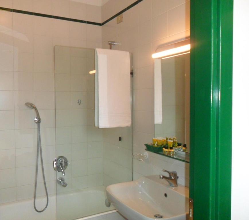 Double or Twin Room Balcony