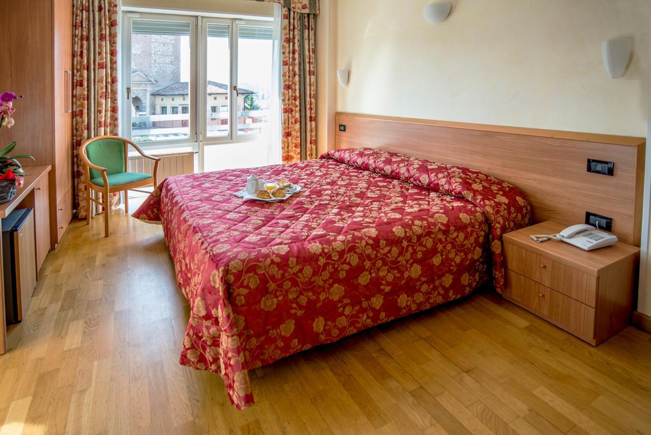 Standard Double Room,511131330:JPEG