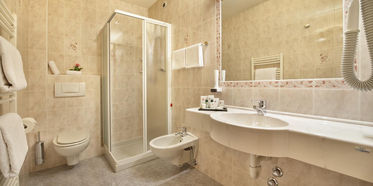 Standard Double Room,534772251:JPEG