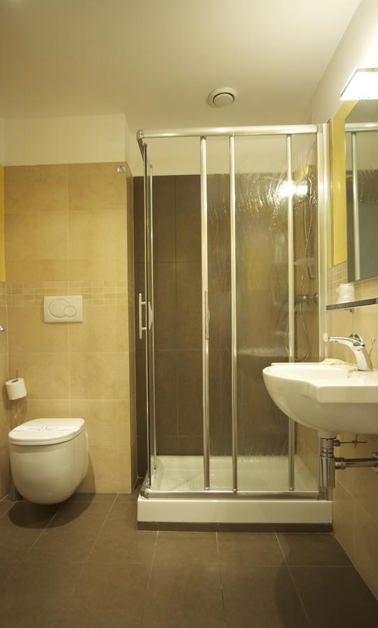 Standard Double Room,1363412774:JPEG