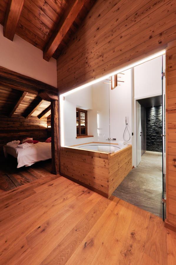 Suite avec Jacuzzi et Sauna