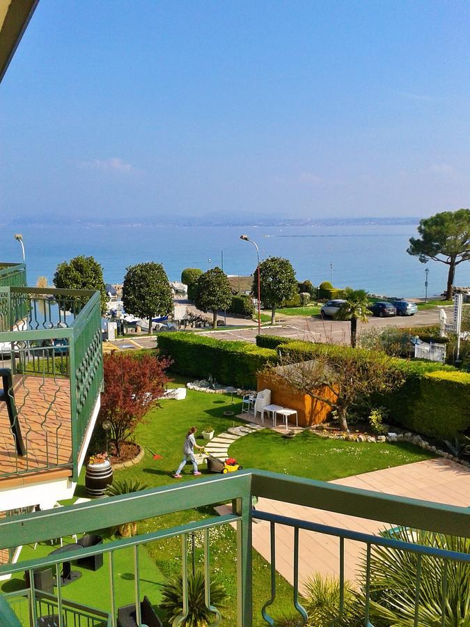 Driepersoonskamer met Balkon en Uitzicht op het Meer