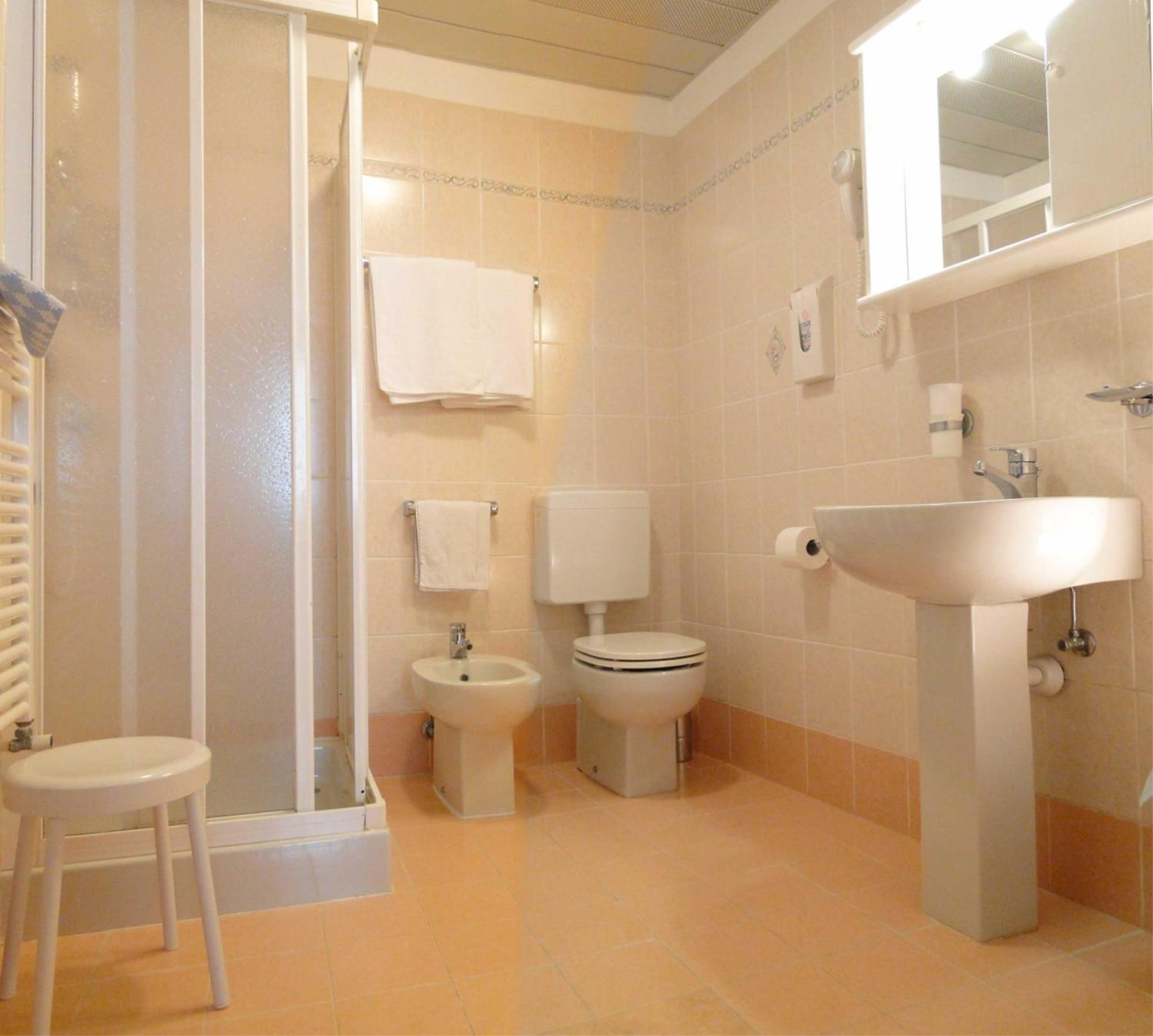 Double-Triple Room with Balcony and Lake View
