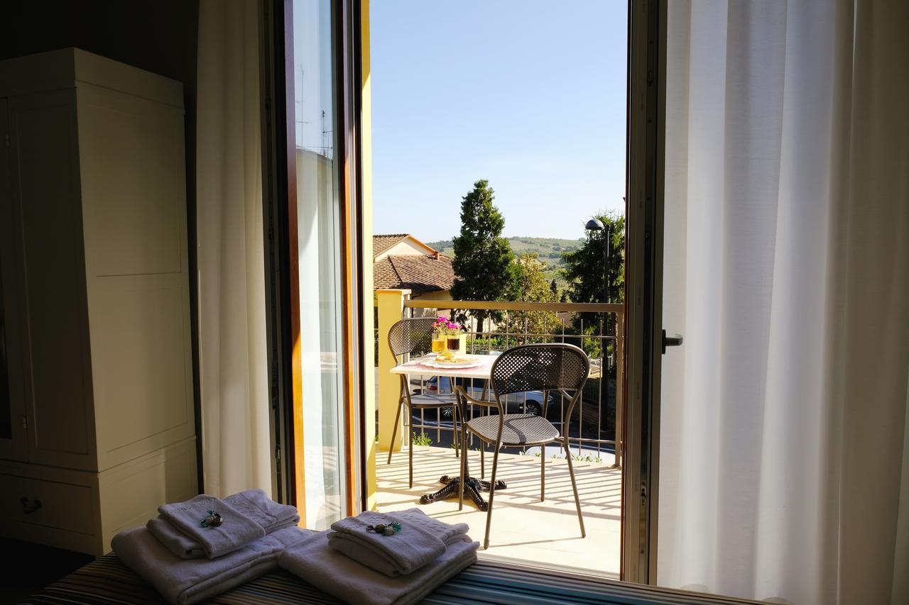 Deluxe Triple Room Balcony
