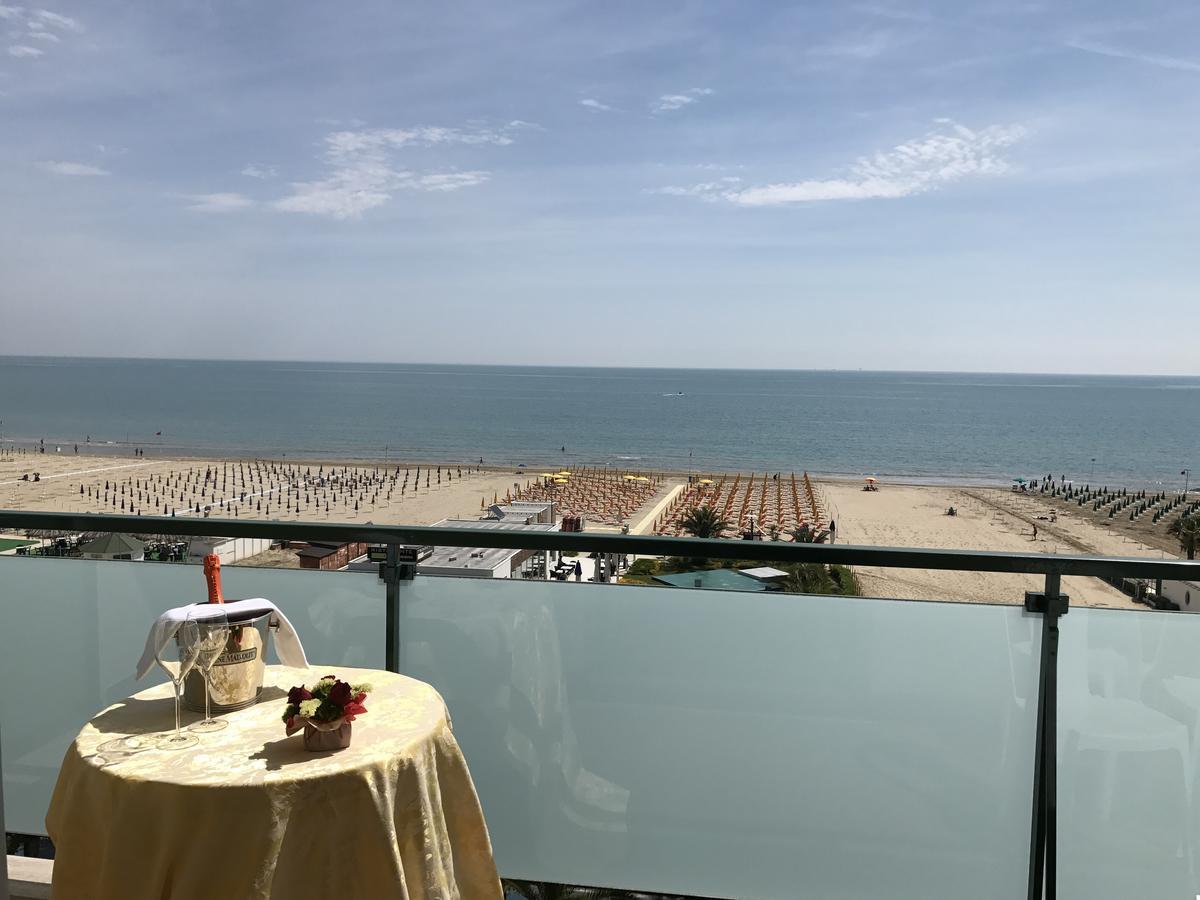 Camera Matrimoniale con Vista Mare