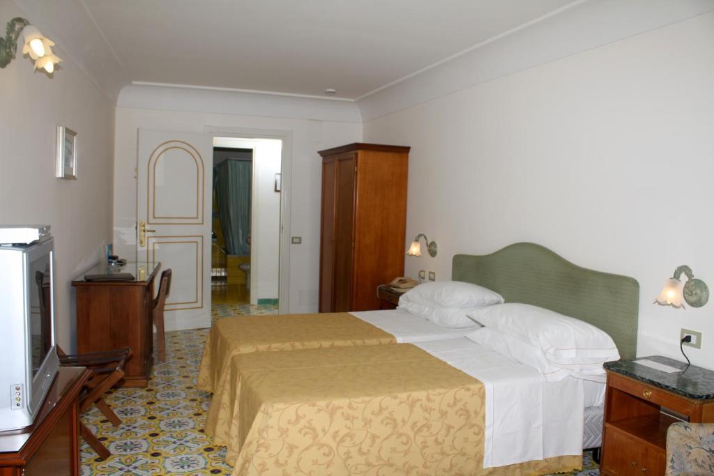 Superior Double Room with Sea View,61963945:JPEG