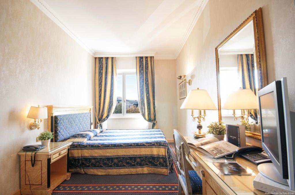 Deluxe Single Room