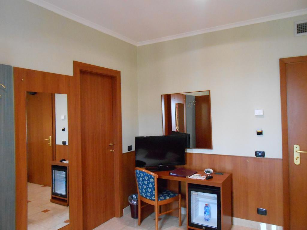 Classic Double Room,62081200:JPEG