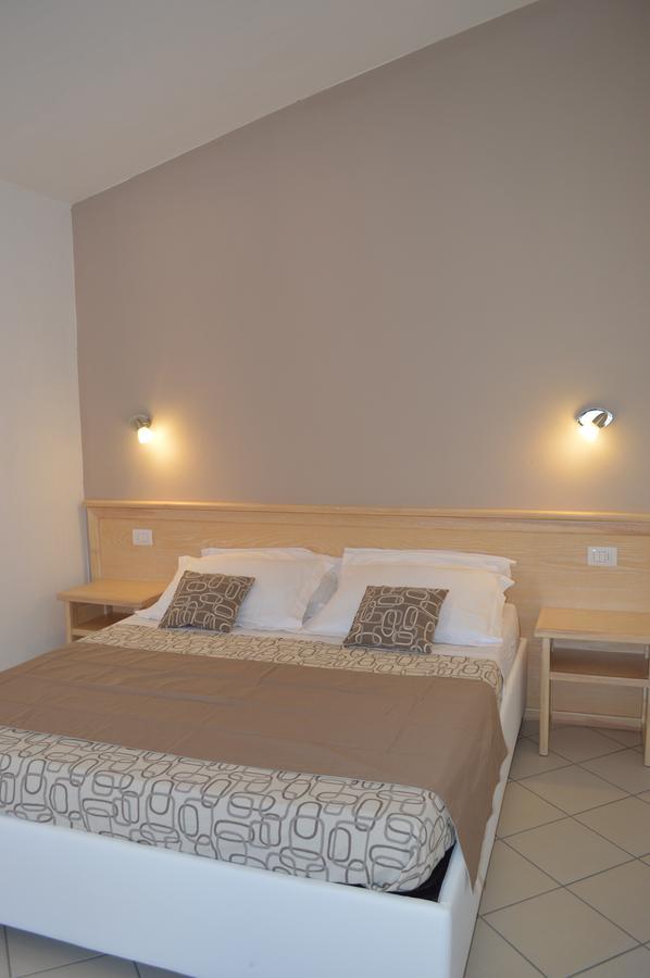Chambre Lit King-Size avec Balcon