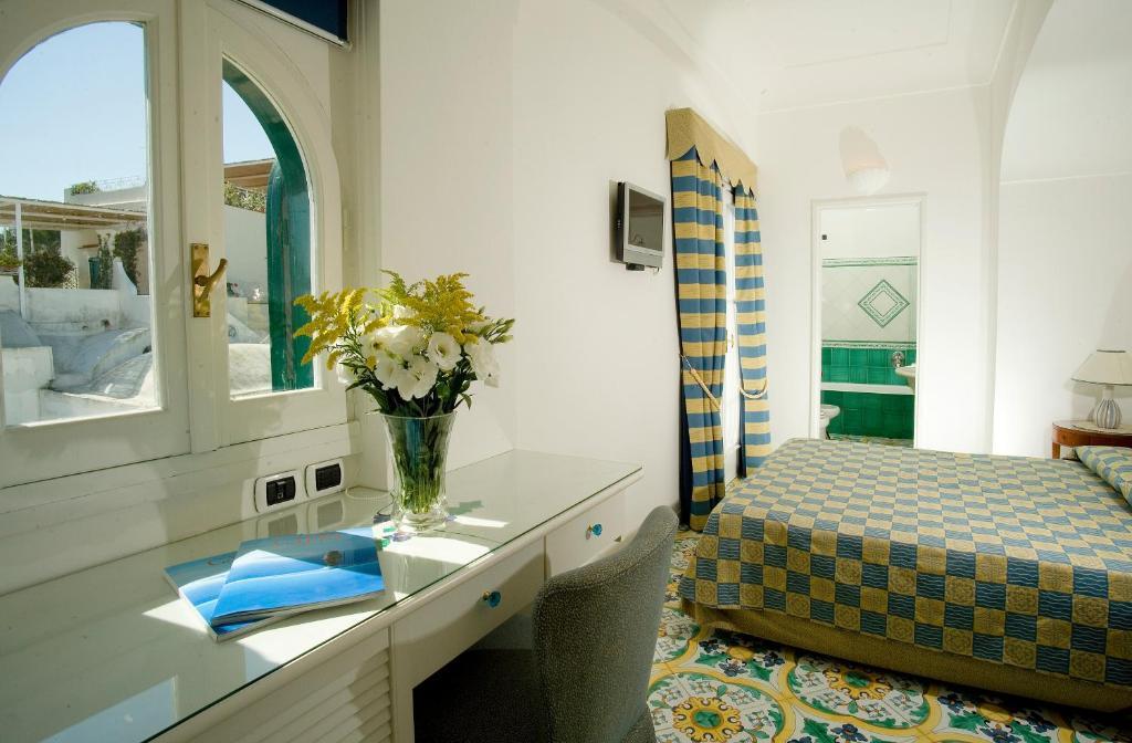 Quarto Standard com Cama de Casal ou 2 de Solteiro