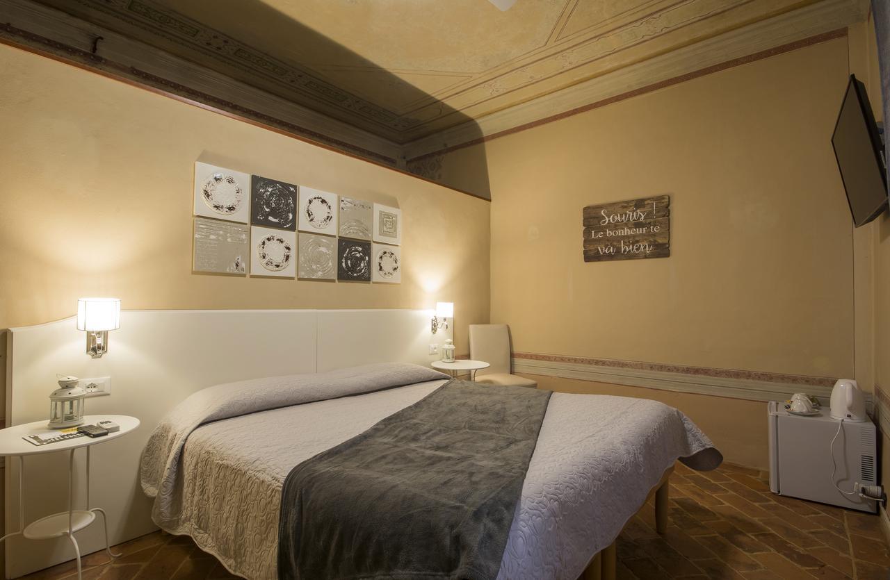 Budget Double Room,709192105:JPEG