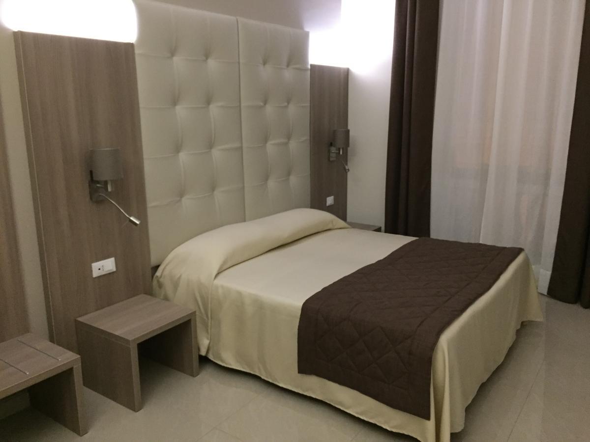 Quarto Superior com Cama de Casal ou 2 de Solteiro