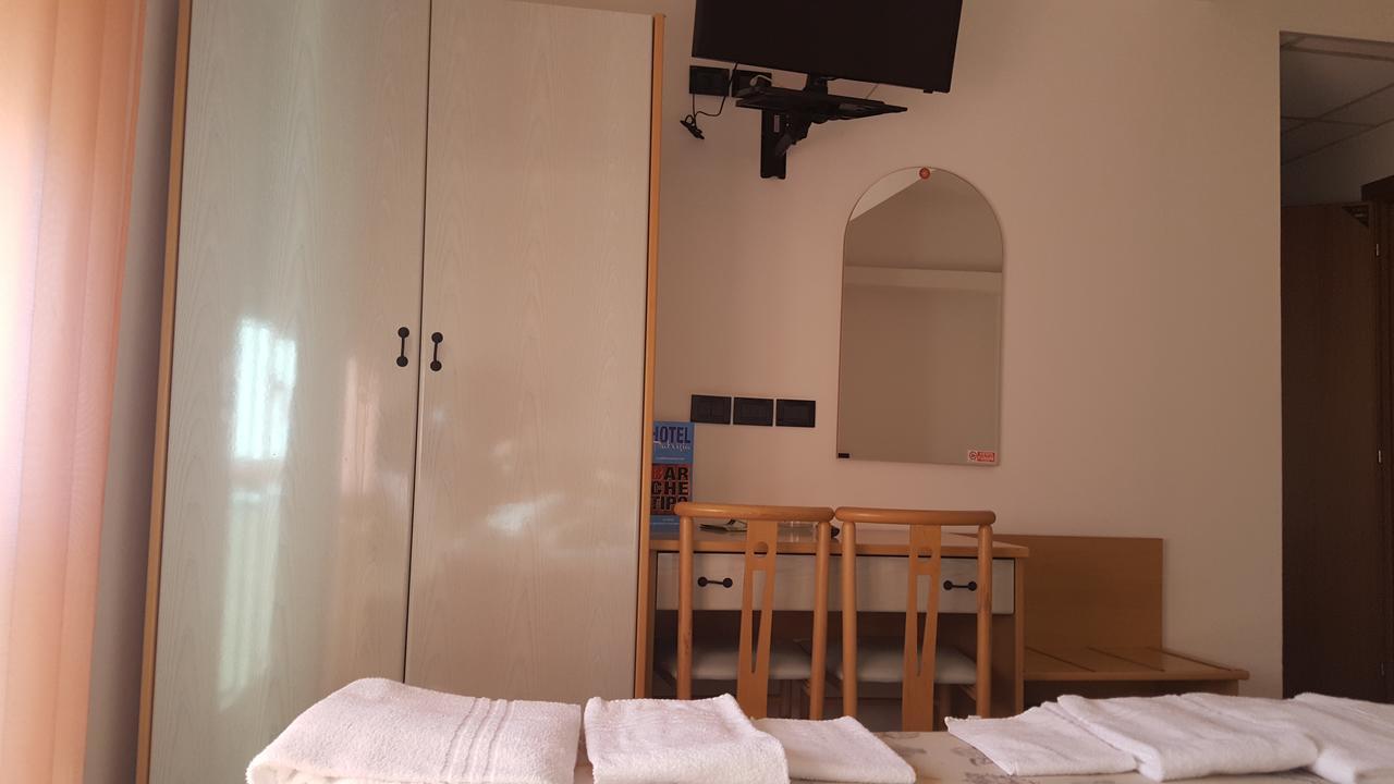 Triple Room,635574060:JPEG