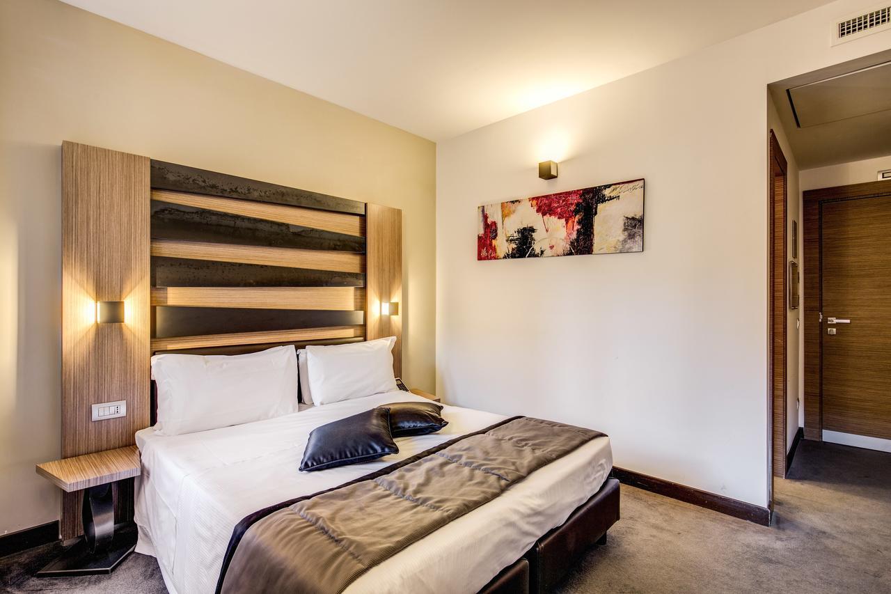 Double or Twin Room,642444684:JPEG