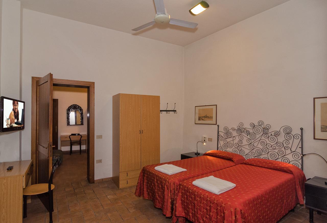Single Room with Shared Bathroom