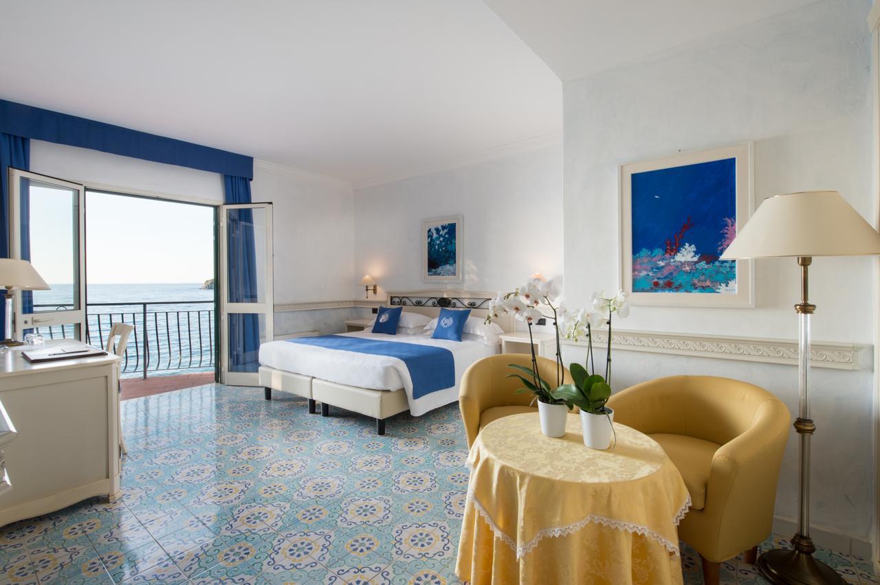 Triple Room Sea View