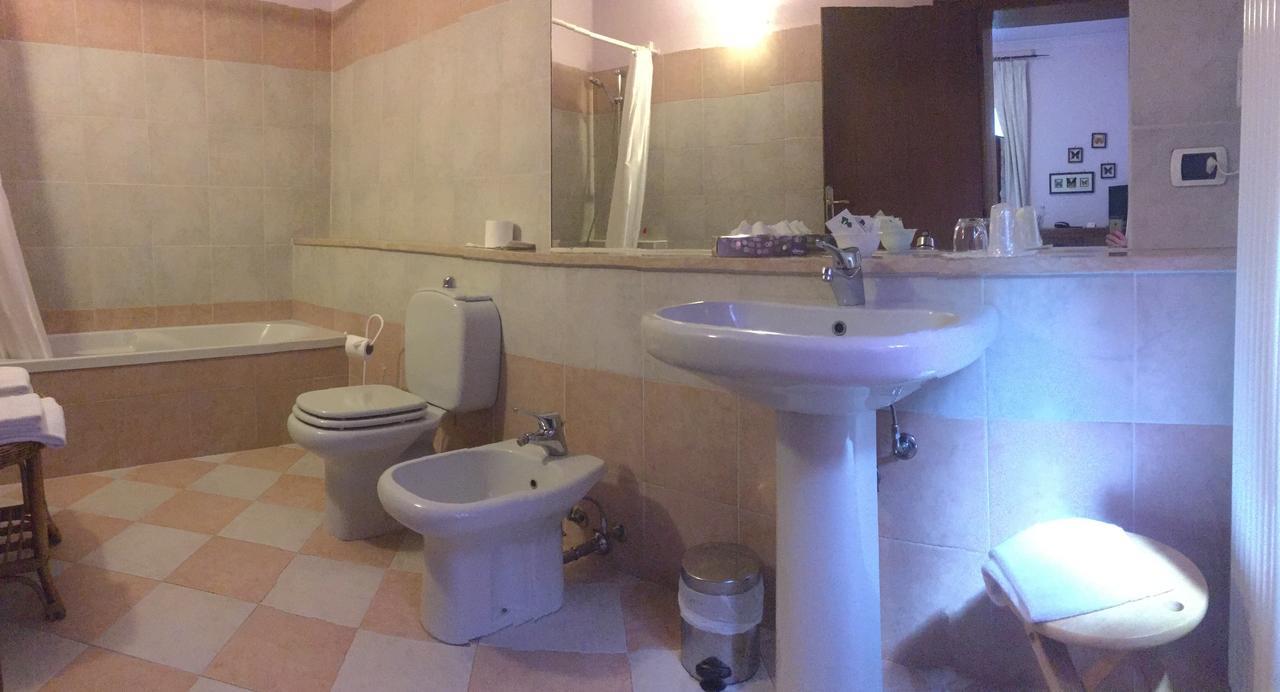 Double Room Single Use (1 Adult)