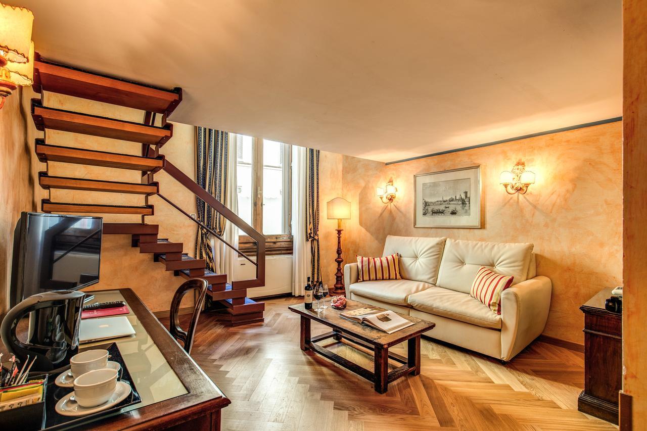 Junior Suite,779655015:JPEG