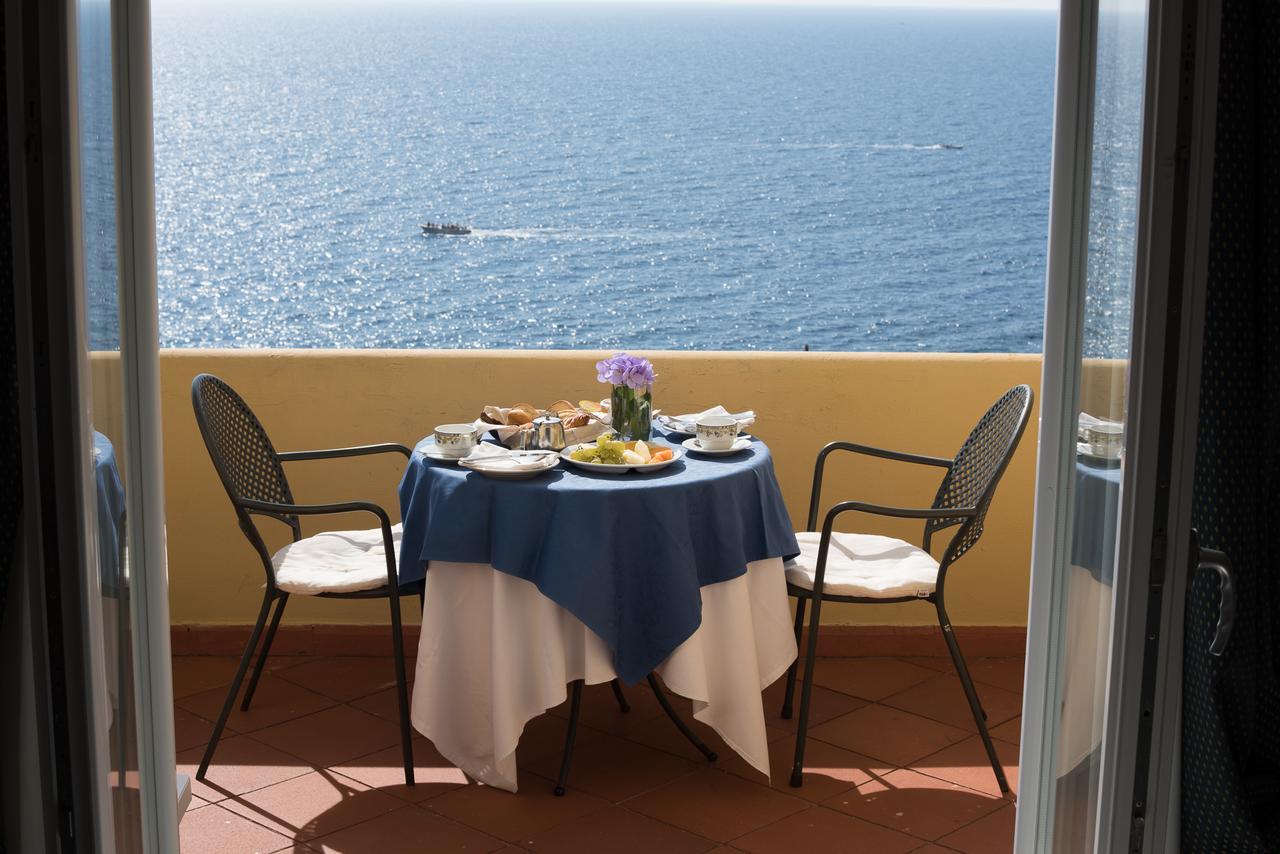 Deluxe Double Room Balcony Sea View,1742591026:JPEG