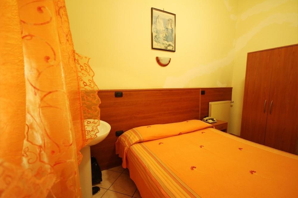 Chambre Simple avec Salle de Bains Commune