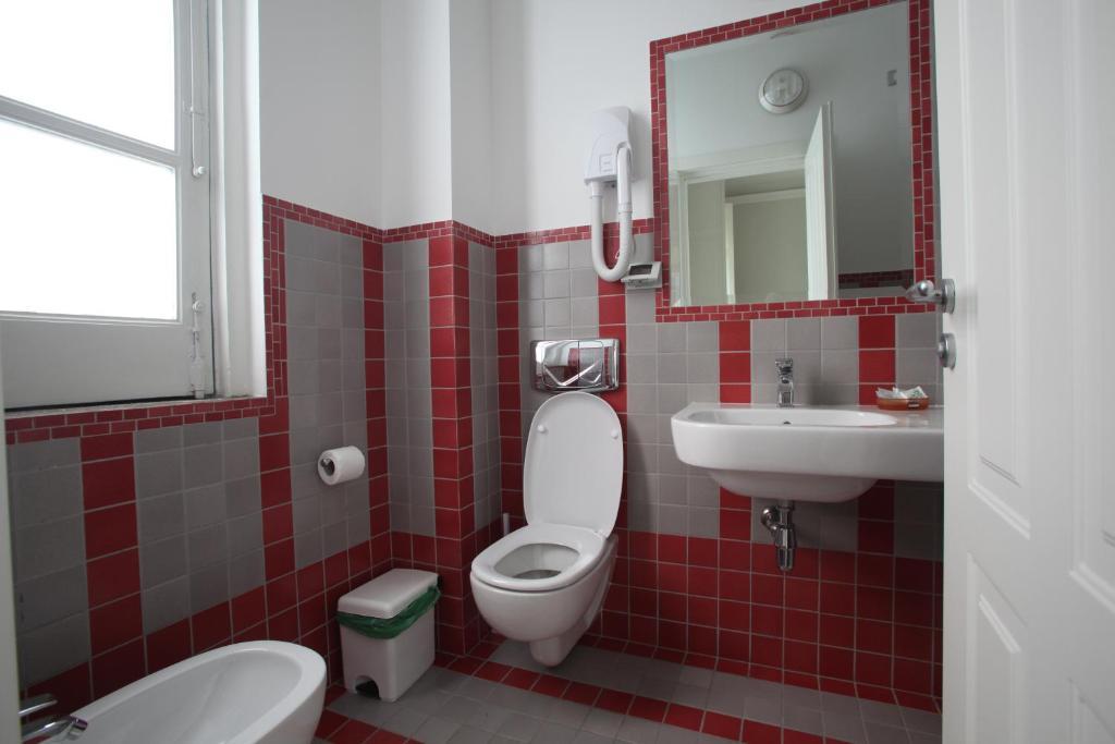 Dreibettzimmer