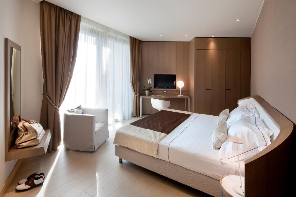 Double or Twin Room,65102071:JPEG