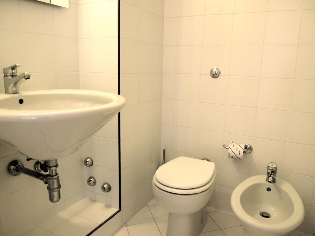 Double or Twin Room with City View