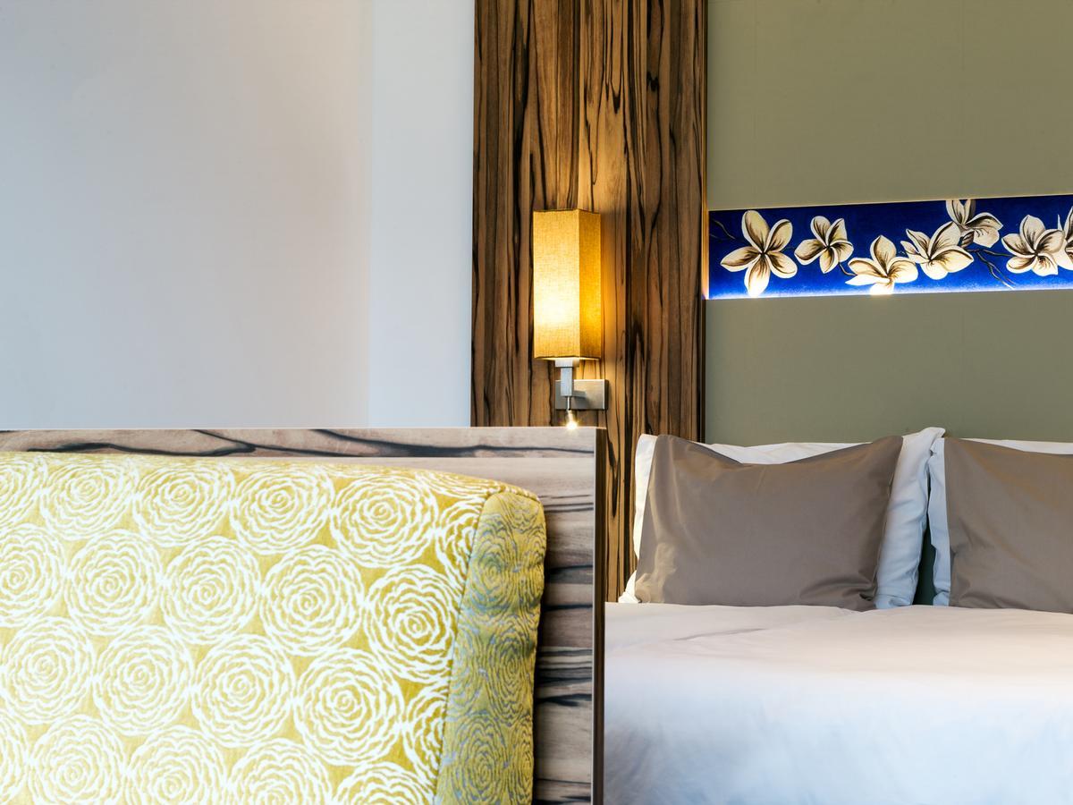 Deluxe Double Room with Balcony,654182184:JPEG