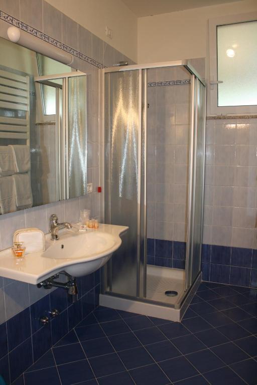 Grote Familiekamer (2 Volwassenen + 1 Kind)