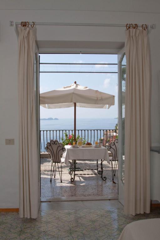 Quarto Duplo Superior com Vista do Mar