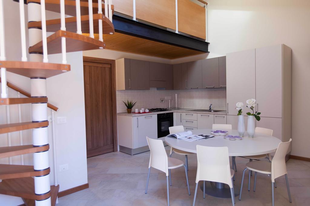 Two-Bedroom Apartment - Split Level (5 Adults),401912805:JPEG