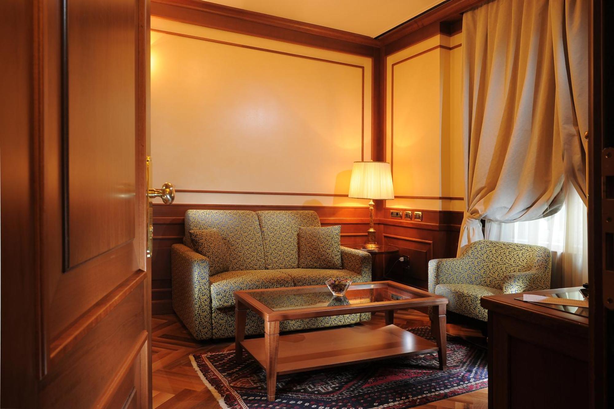 Junior Suite,1209265624:JPEG