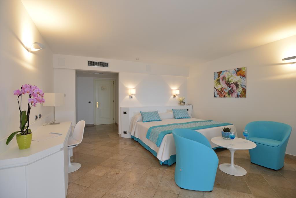 Deluxe Double with Sea View,68245562:JPEG