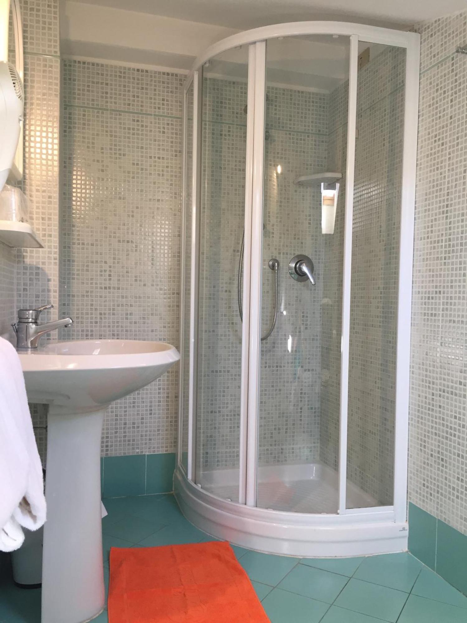 Chambre Double ou Lits jumeaux Économique - Mansardée