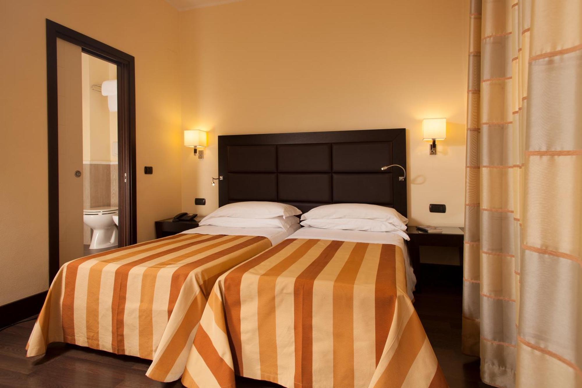 Double or Twin Room,1274731549:JPEG
