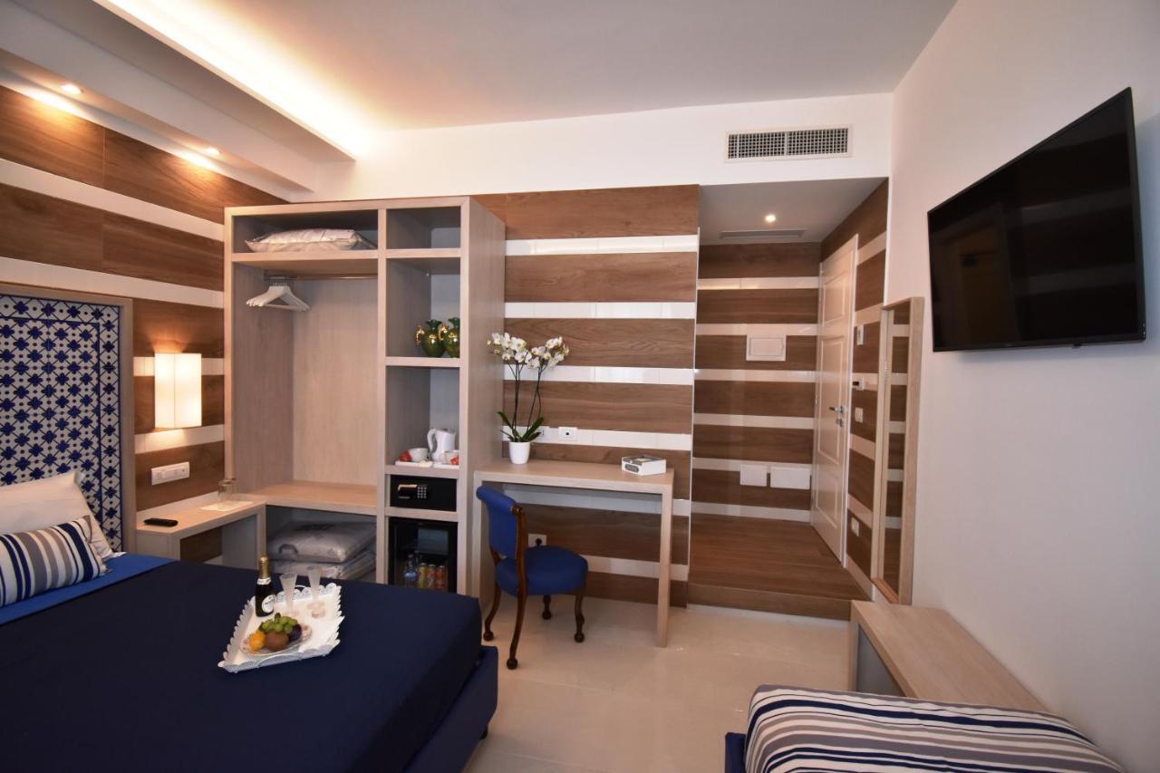 Classic Triple Room,694684761:JPEG