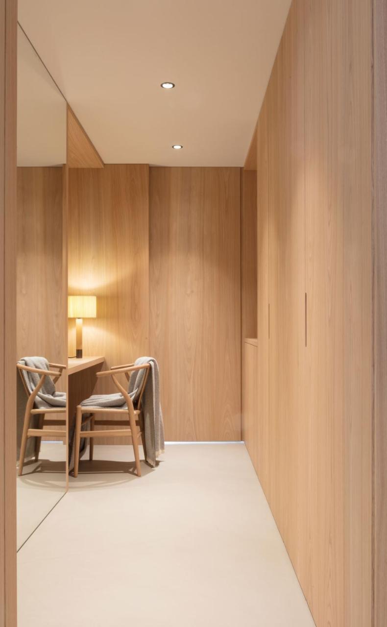 Superior Family Suite,695809914:JPEG