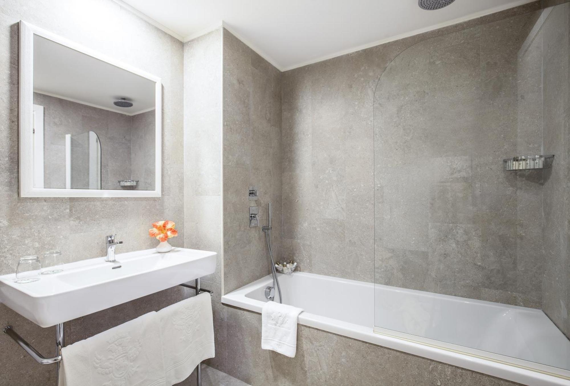 Classic Double or Twin Room