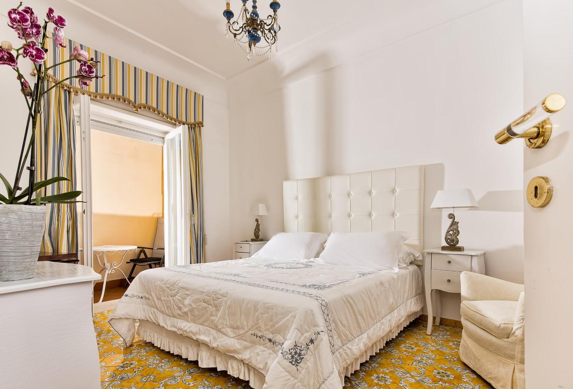 Queen Room,798942471:JPEG