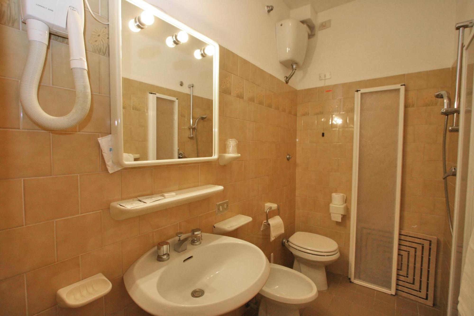 Economy Triple Room