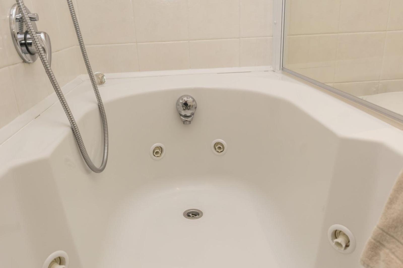 Triple Room,1090146279:JPEG