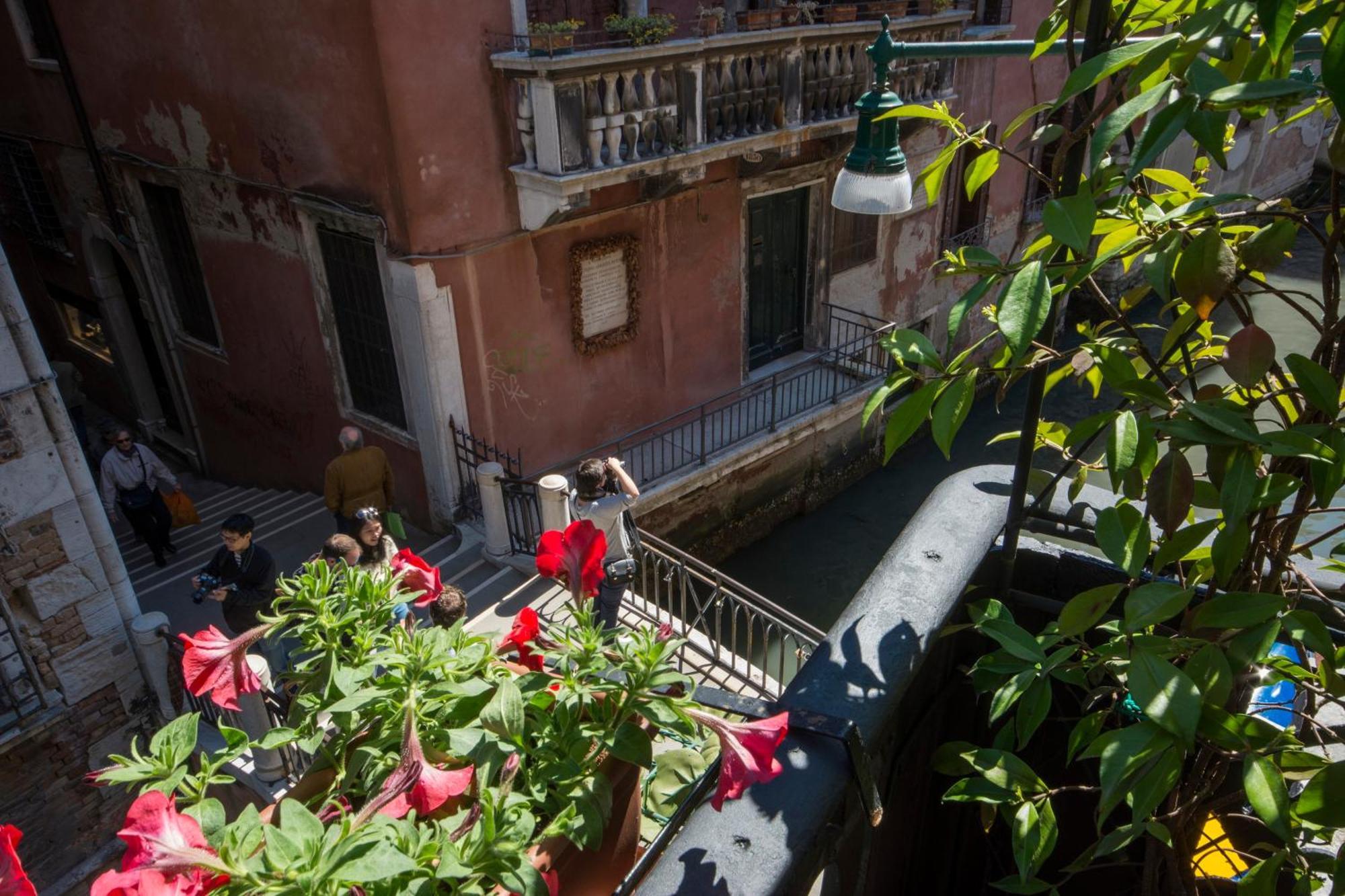Classic Doppelzimmer mit Balkon und Kanalblick