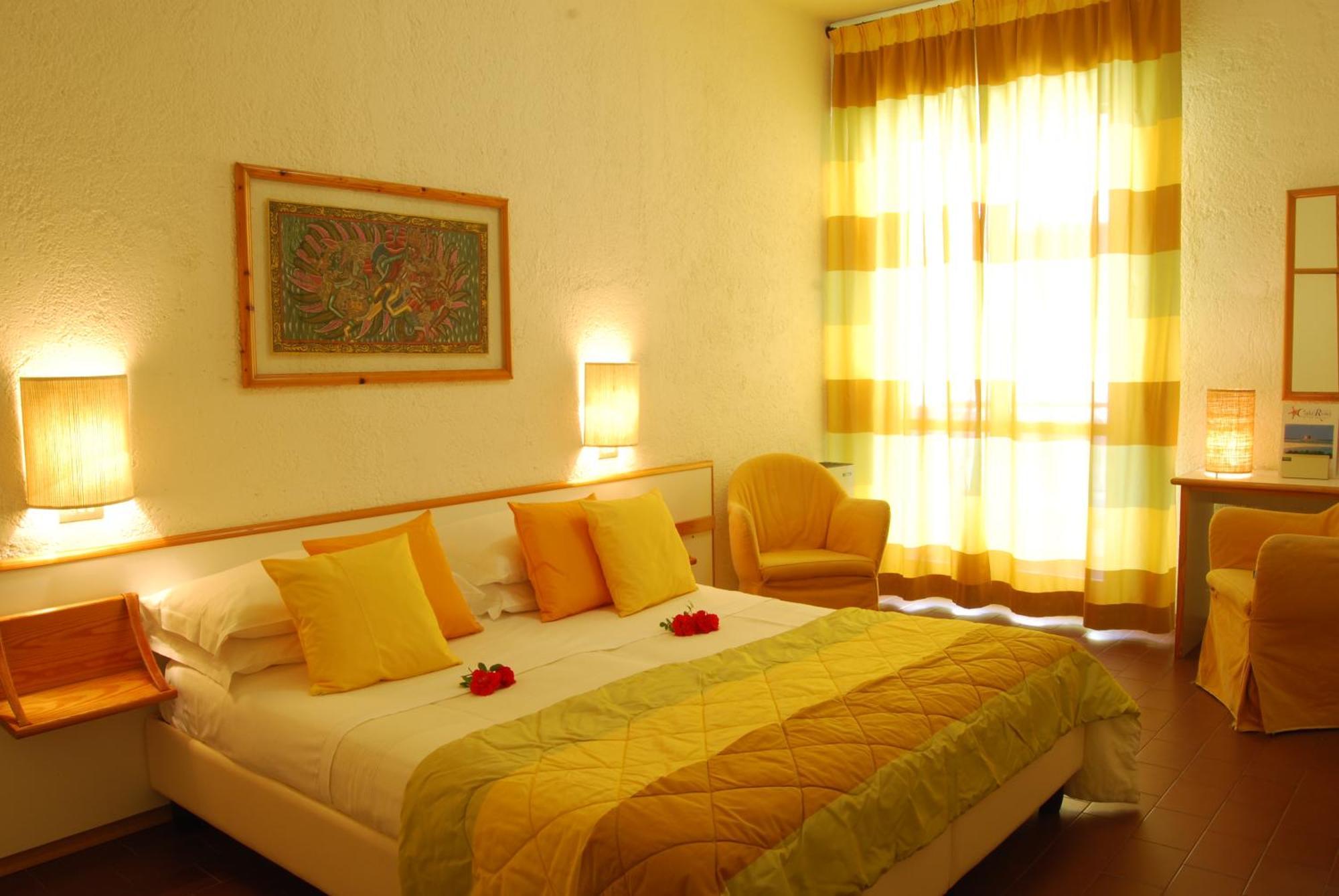 Room with One Queen and Two Single Beds - Non-Smoking