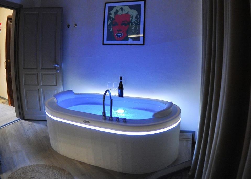 Double Room with Spa Bath