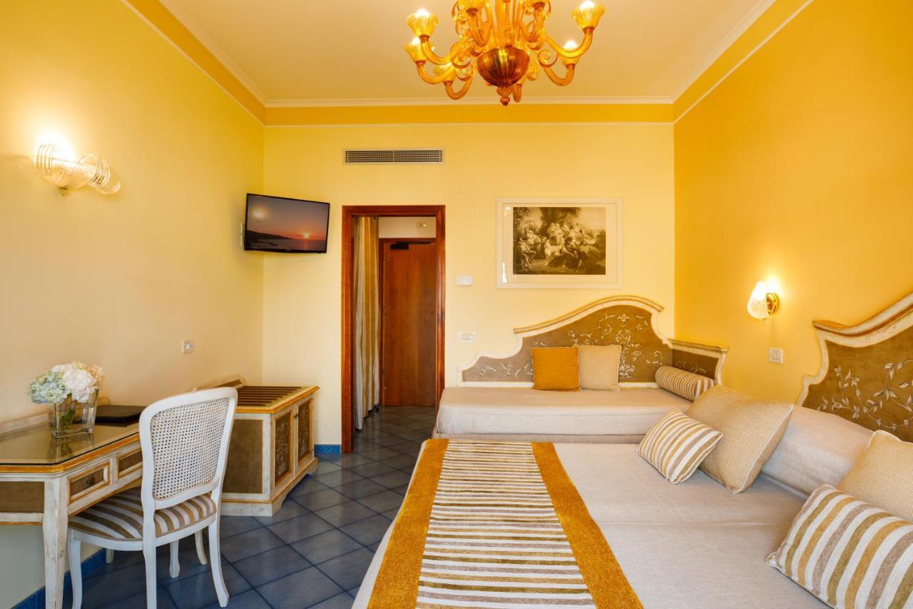 Triple Room with Balcony