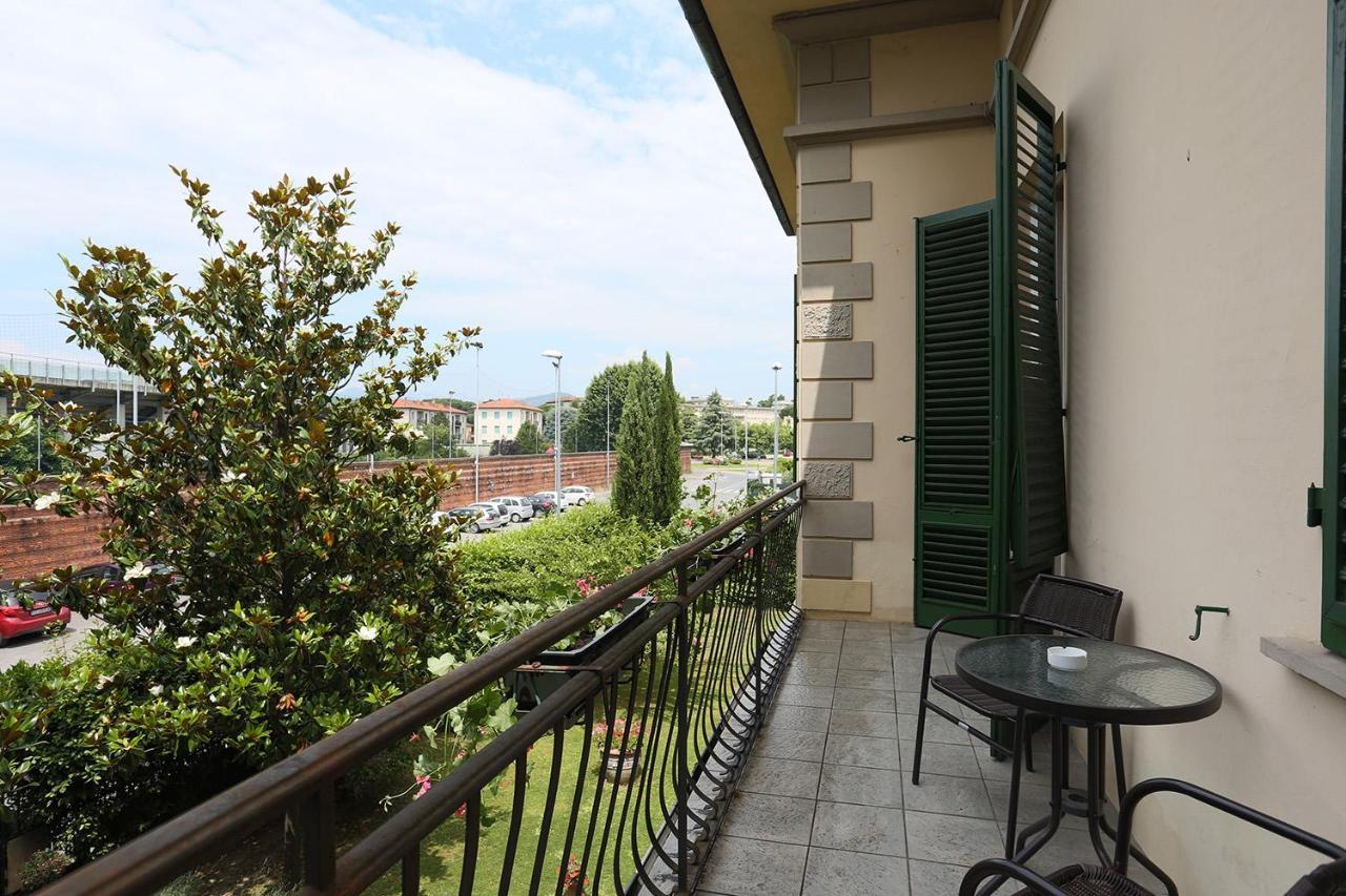 Suite with Garden View