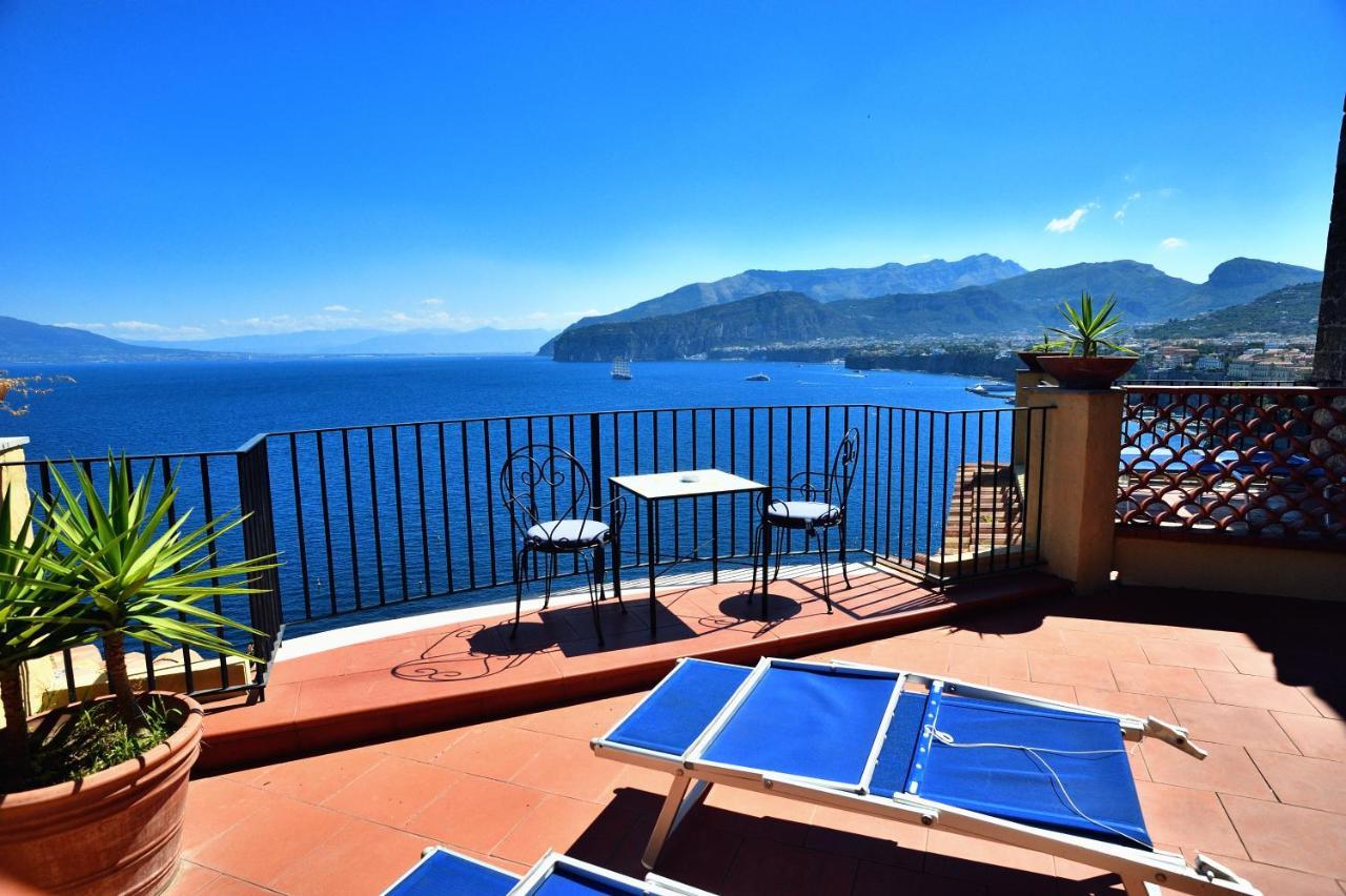 Deluxe Double Room with Sea View