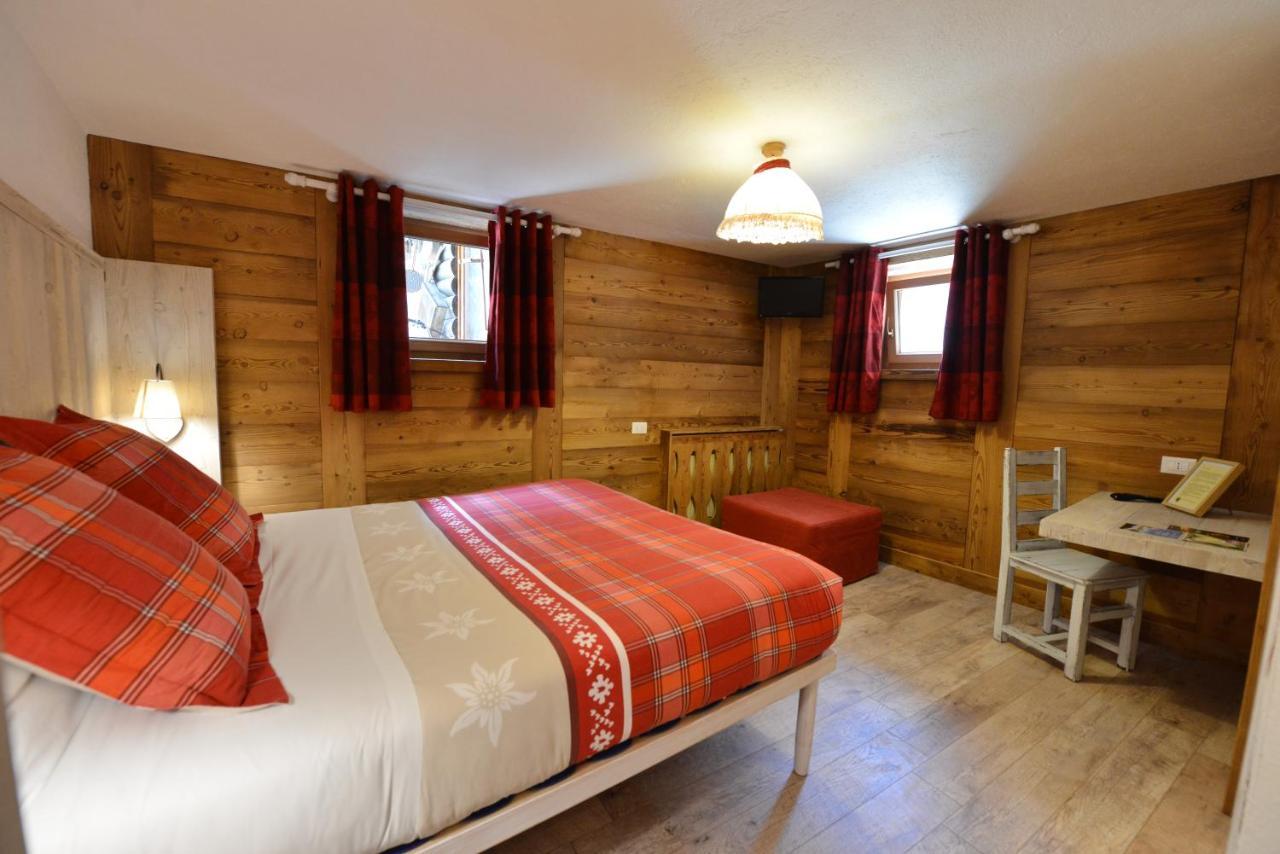 Chambre Double ou Lits Jumeaux